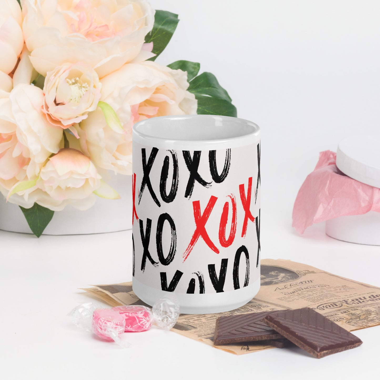 XOXO White glossy mug