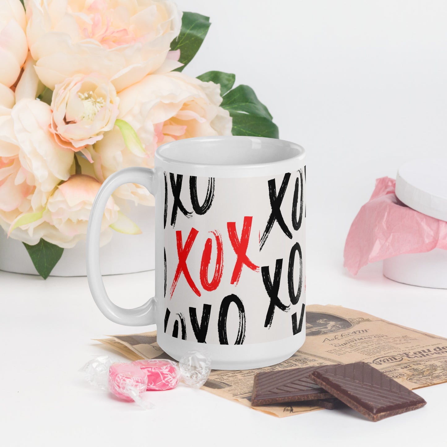 XOXO White glossy mug