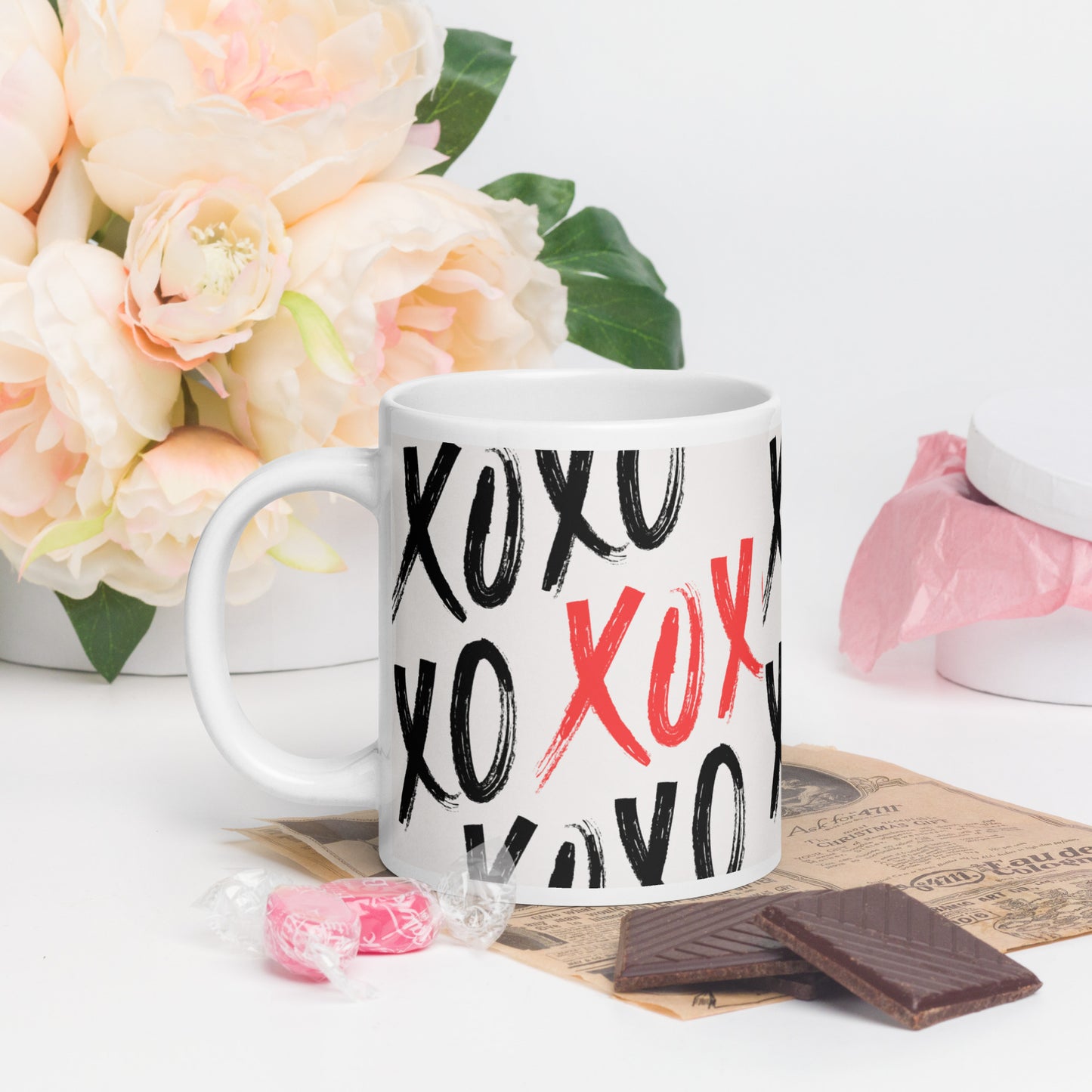 XOXO White glossy mug